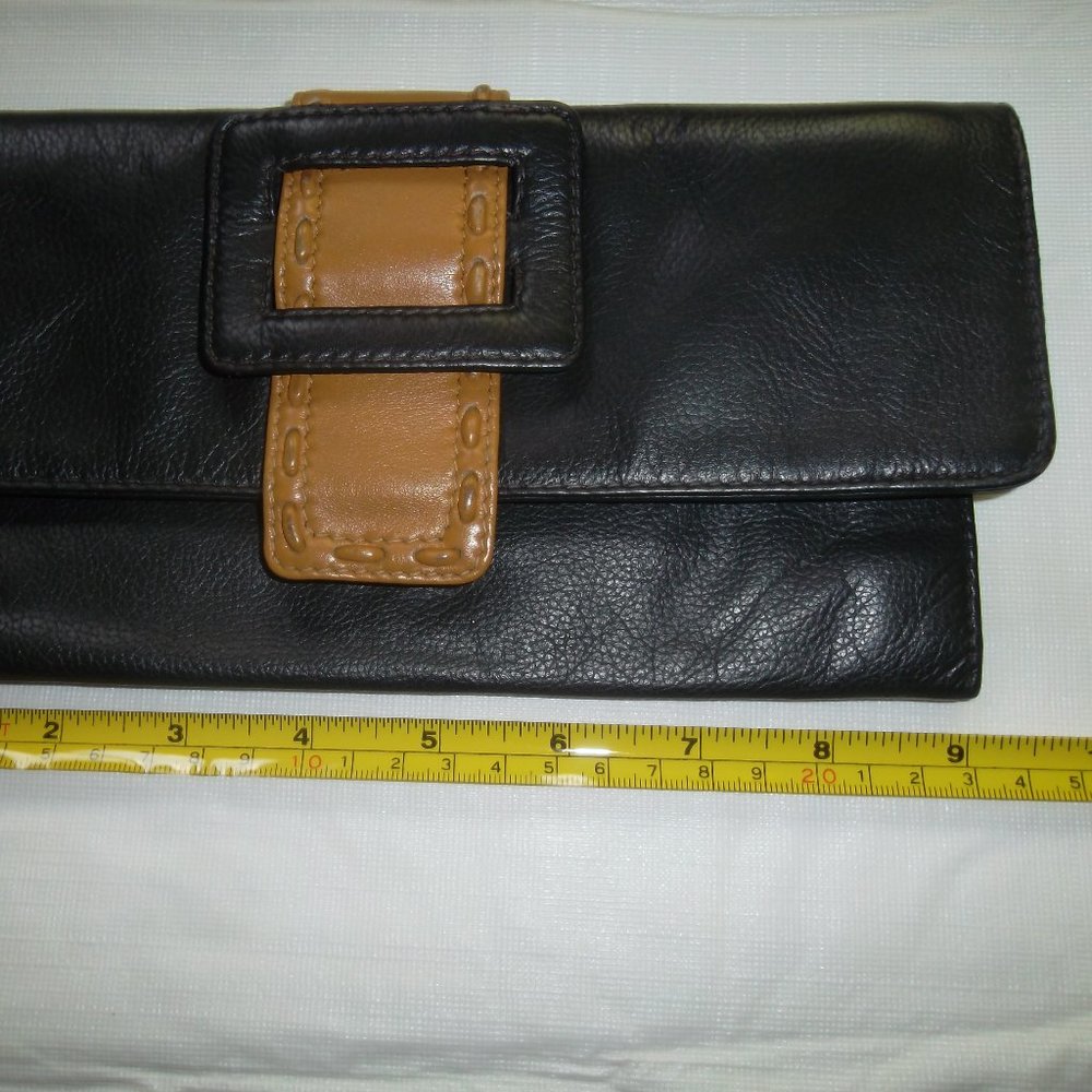 Black and Tan Women's Leather Clutch - Picture 5 of 9